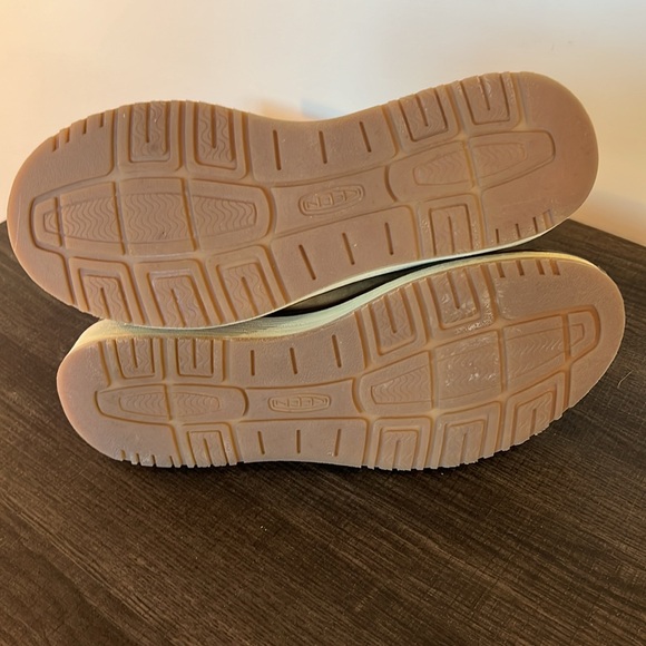 Keen Bailey Chelsea Boot, Size 9.5, Cognac - Picture 6 of 6